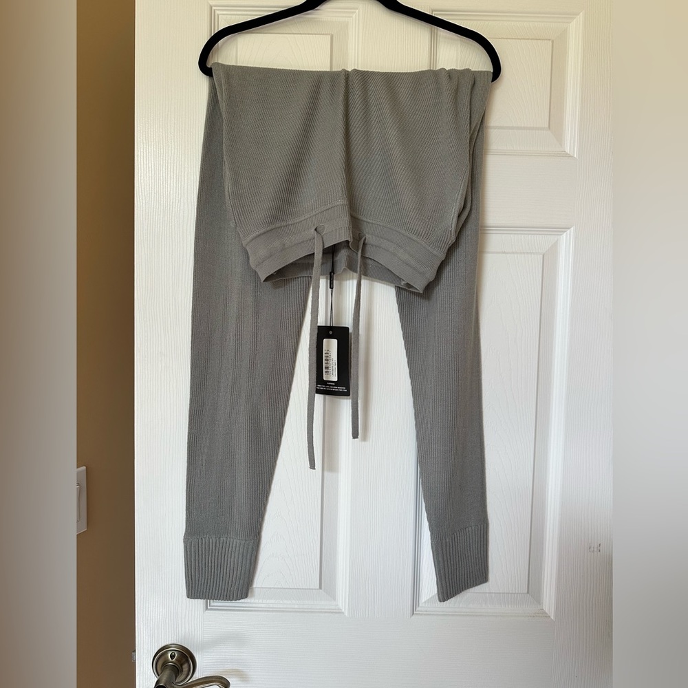 Gray sweatpants- never worn